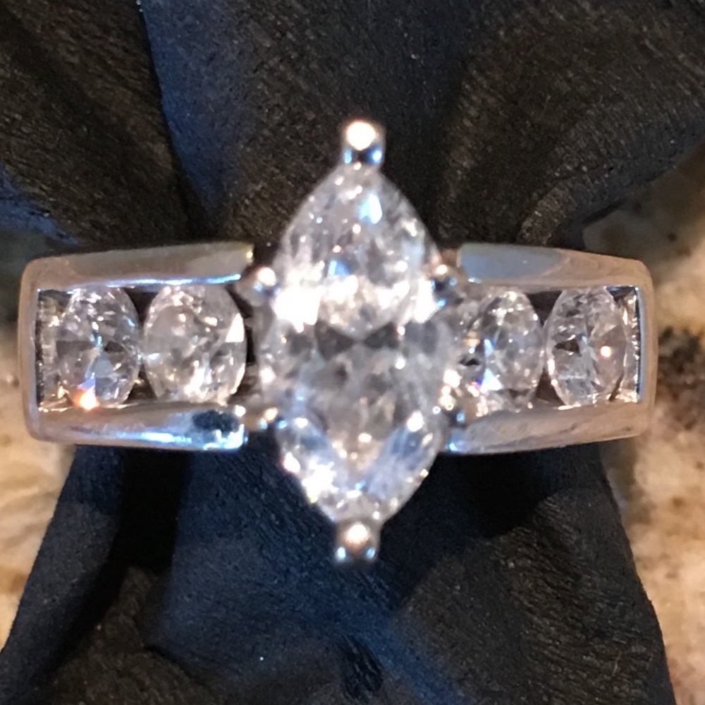 2 ctw Diamond Wedding Band - Gordon’s Jewelers